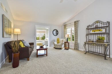 004-photo-living-room-7089697
