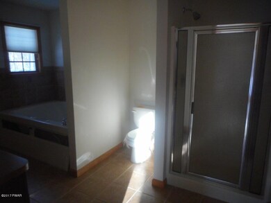 195 Aspen Dr, Milford, PA 18337 - photo 6