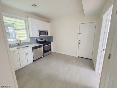 261 22nd St unit 3, Irvington, NJ 07111 - photo 5