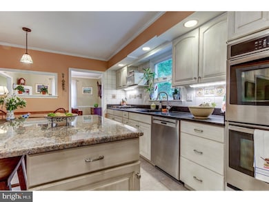 329 Dundee Place, Devon, PA 19333 - photo 2