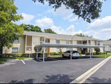 645 Squire Ct unit 202, Naples, FL 34104 - photo 2