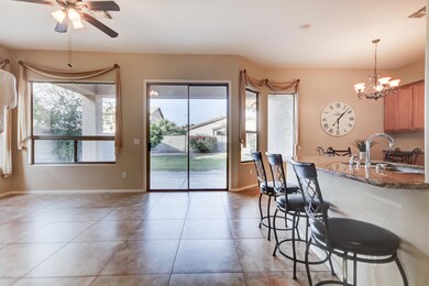 1452 E Geronimo St-12