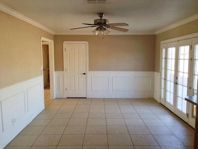 Family room 1