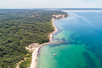 Spring Point Coastline, Great Rock Bight Beach and Menemsha Hills Coastline