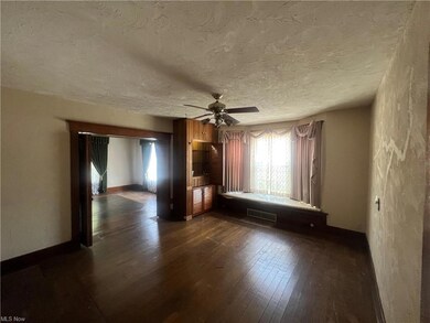 Main level dining room