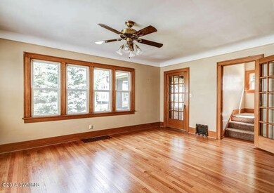 242 Knapp St NE Grand Rapids-small-005-L