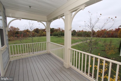 13882 Greendale Dr unit 43, Woodbridge, VA 22191 - photo 2