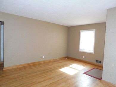 3326 Franklin St, Highland, IN 46322 - photo 7