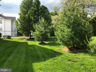 136 Wishing Star Ct unit 1B, Hagerstown, MD 21740 - photo 5