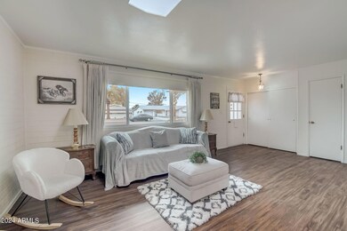 6-web-or-mls-W Sun City Blvd-006