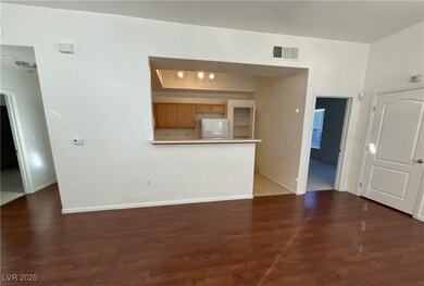 2305 W Horizon Ridge Pkwy unit 2811, Henderson, NV 89052 - photo 6