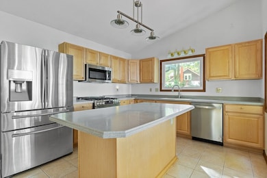 4072 S Shore Dr, Erie, PA 16505 - photo 3