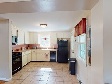 430 Pond St, Franklin, MA 02038 - photo 5