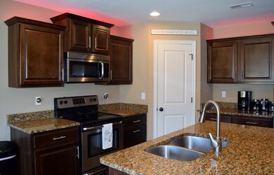 Fully equipped kitchennyll