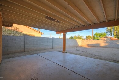 5727 W Wilshire Dr, Phoenix, AZ 85035 - photo 5