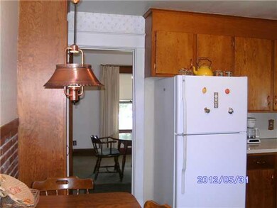 Kitchen Leads directly into dining room