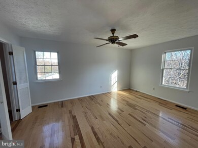 9120 Waltham Woods Rd, Parkville, MD 21234 - photo 7