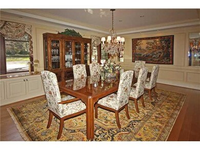 Dining Room FORMAL DINING HAS ENOUGH ROOM FOR THE 