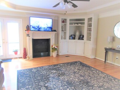 greatrm w/french doors