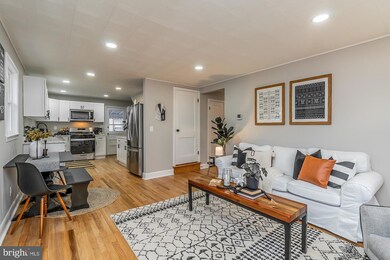 949 Lance Ave, Essex, MD 21221 - photo 3