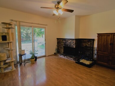 1081 Adobe Dr unit 4, Aurora, IL 60506 - photo 3