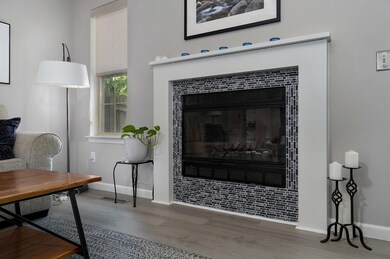958 S Peach Tree Ave-3