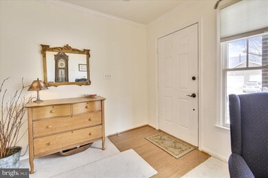 910 Yardarm Ln, Annapolis, MD 21401 - photo 2