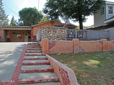 15366 Sandrock Dr, Lake Hughes, CA 93532 - photo 2