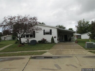 7 Harmony Cir, Olmsted Township, OH 44138 - photo 2