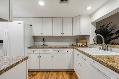 6175 S Mirror Lake Dr unit 205, Sebastian, FL 32958 - photo 6