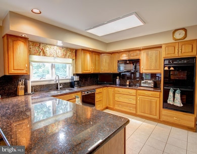 6201 Oak Hill Dr, Sykesville, MD 21784 - photo 7