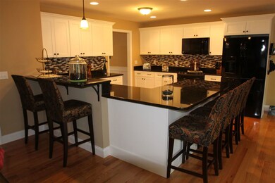 9 Seavey Dr, Auburn, NH 03032 - photo 4