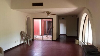Living room4