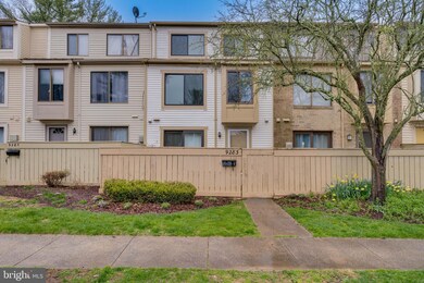 9283 Chadburn Place, Montgomery Village, MD 20886 - photo 2