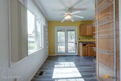 8521 Hidden View Ct, Anchorage, AK 99504 - photo 7