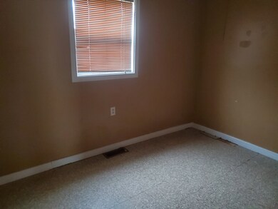 2204 S May Ave, Muncie, IN 47302 - photo 6