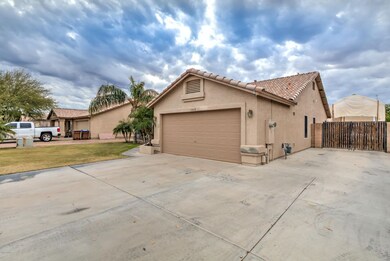 1349 W 15th Lane-3