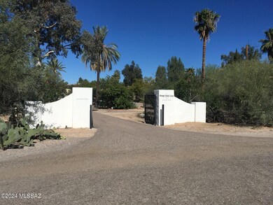 Entrance to Orange Grove Circle