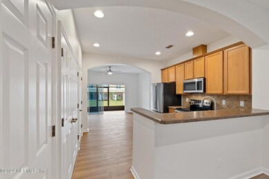 13036 kitchen living room