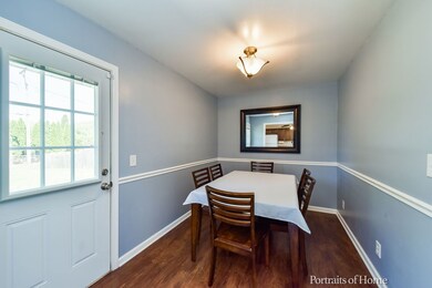 1260 N Elmwood Dr, Aurora, IL 60506 - photo 6