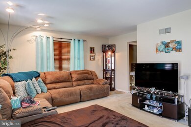 4052 Parkside Ct, Mount Joy, PA 17552 - photo 7