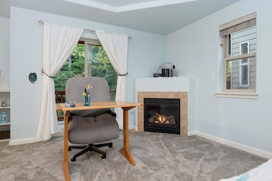 140_Breezee_Way-006-Broken_Banj