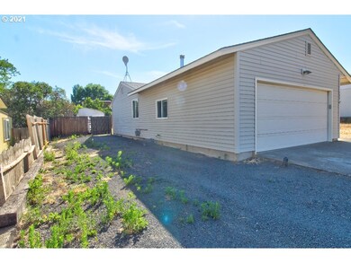 630 Wasco Dr, the Dalles, OR 97058 - photo 4