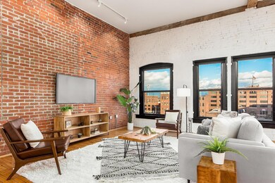 T 225 N 4th St00049