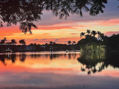 10794 NW 70th St, Doral, FL 33178 - photo 3