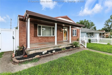 521 24th St, Dunbar, WV 25064 - photo 3