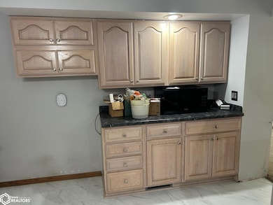 415 N Garfield Ave, Eagle Grove, IA 50533 - photo 3