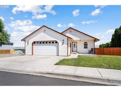 55 Truman Ave, Umatilla, OR 97882 - photo 2