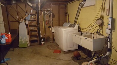 3826 Valdez Dr, Des Moines, IA 50310 - photo 6