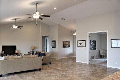 3025 GREAT ROOM & DEN